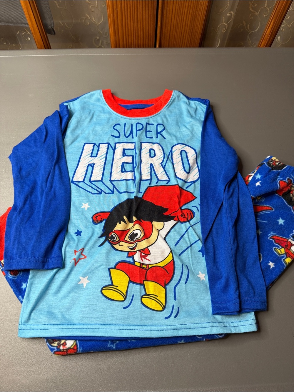 Kid’s Ryan’s World Pajama Set. Size: Med/8 NwoT